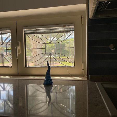Villa Del Gaudio Rooms & Apartments Кастеламаре ди Стабия Екстериор снимка