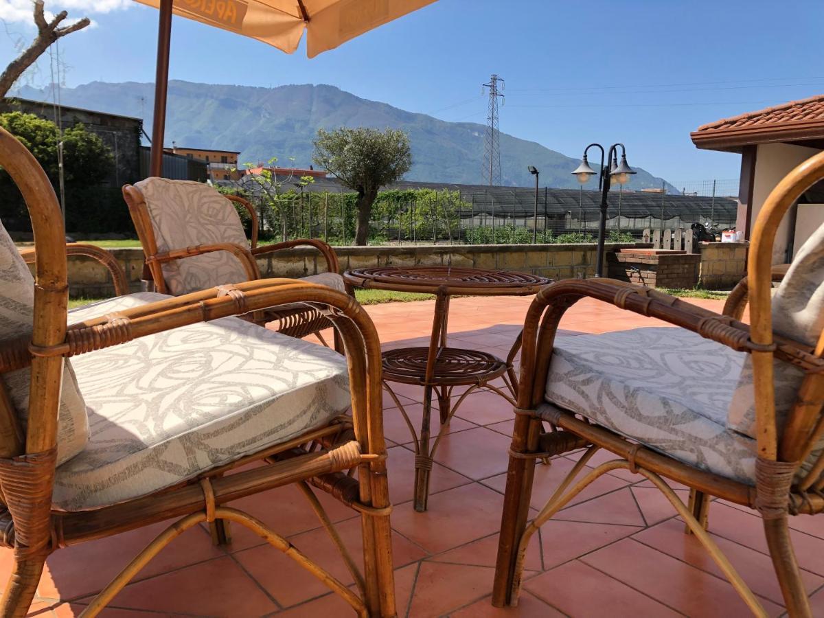 Villa Del Gaudio Rooms & Apartments Кастеламаре ди Стабия Екстериор снимка