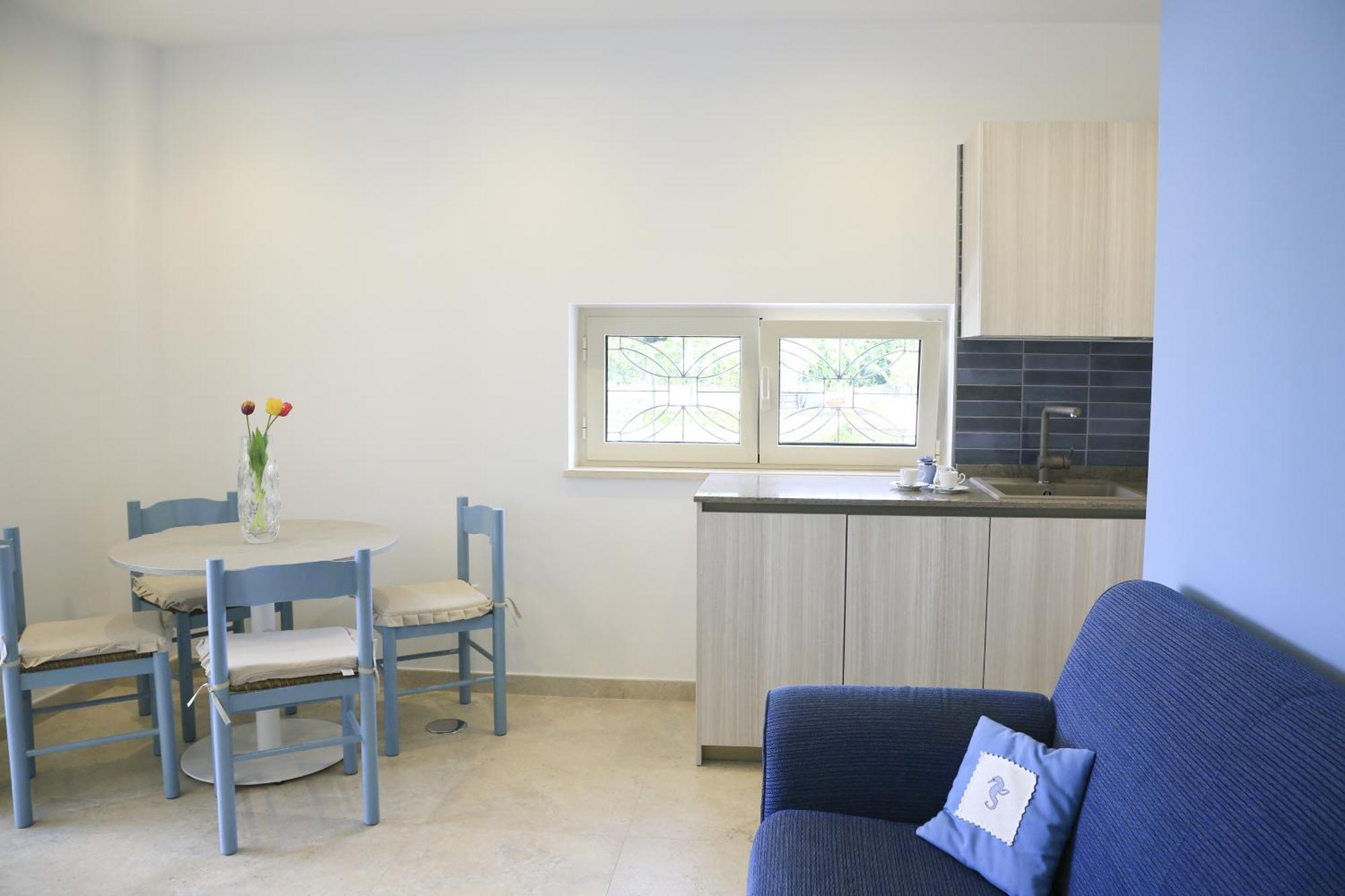 Villa Del Gaudio Rooms & Apartments Кастеламаре ди Стабия Екстериор снимка