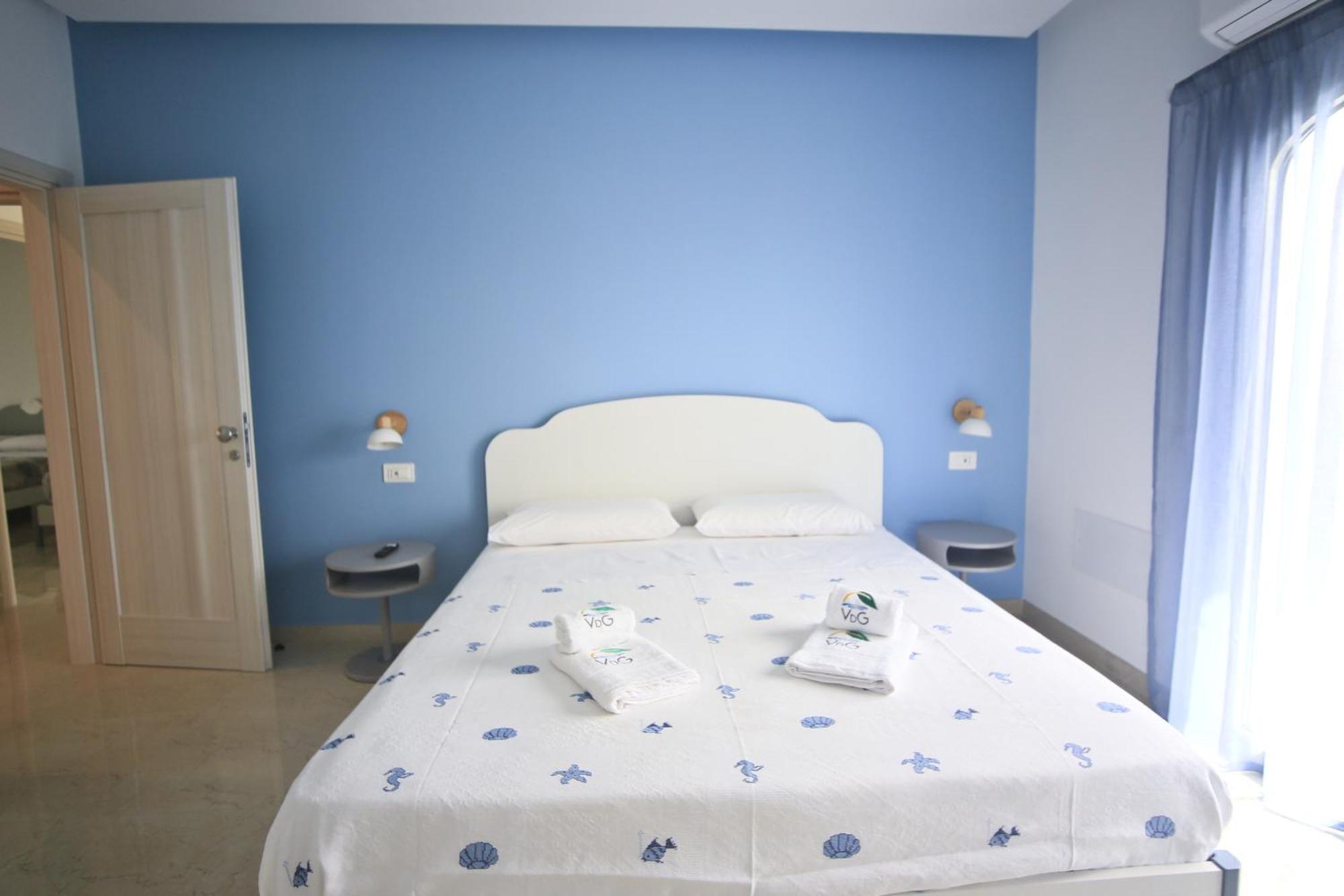 Villa Del Gaudio Rooms & Apartments Кастеламаре ди Стабия Екстериор снимка