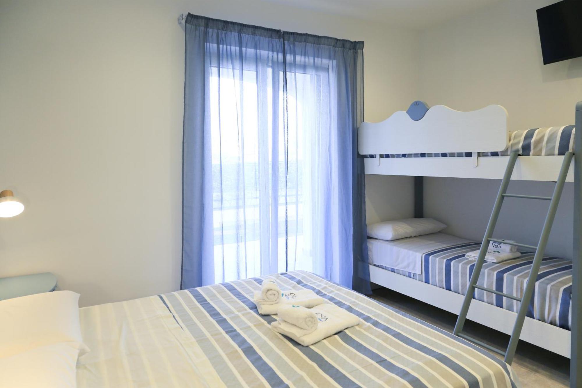 Villa Del Gaudio Rooms & Apartments Кастеламаре ди Стабия Екстериор снимка