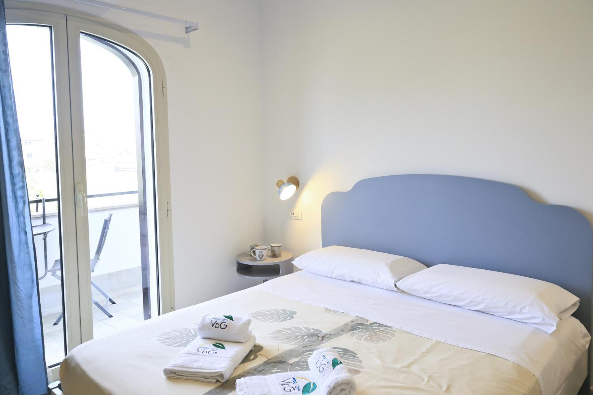 Villa Del Gaudio Rooms & Apartments Кастеламаре ди Стабия Екстериор снимка
