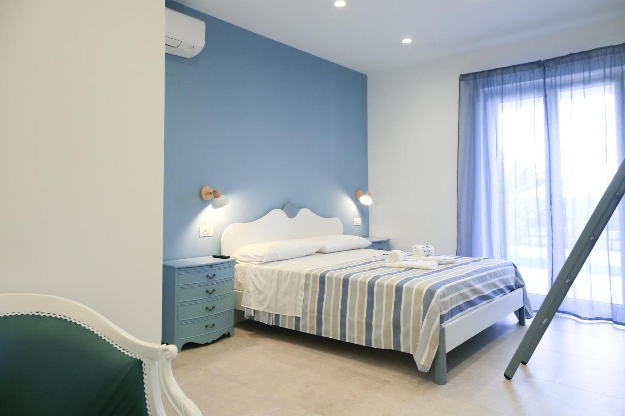 Villa Del Gaudio Rooms & Apartments Кастеламаре ди Стабия Екстериор снимка