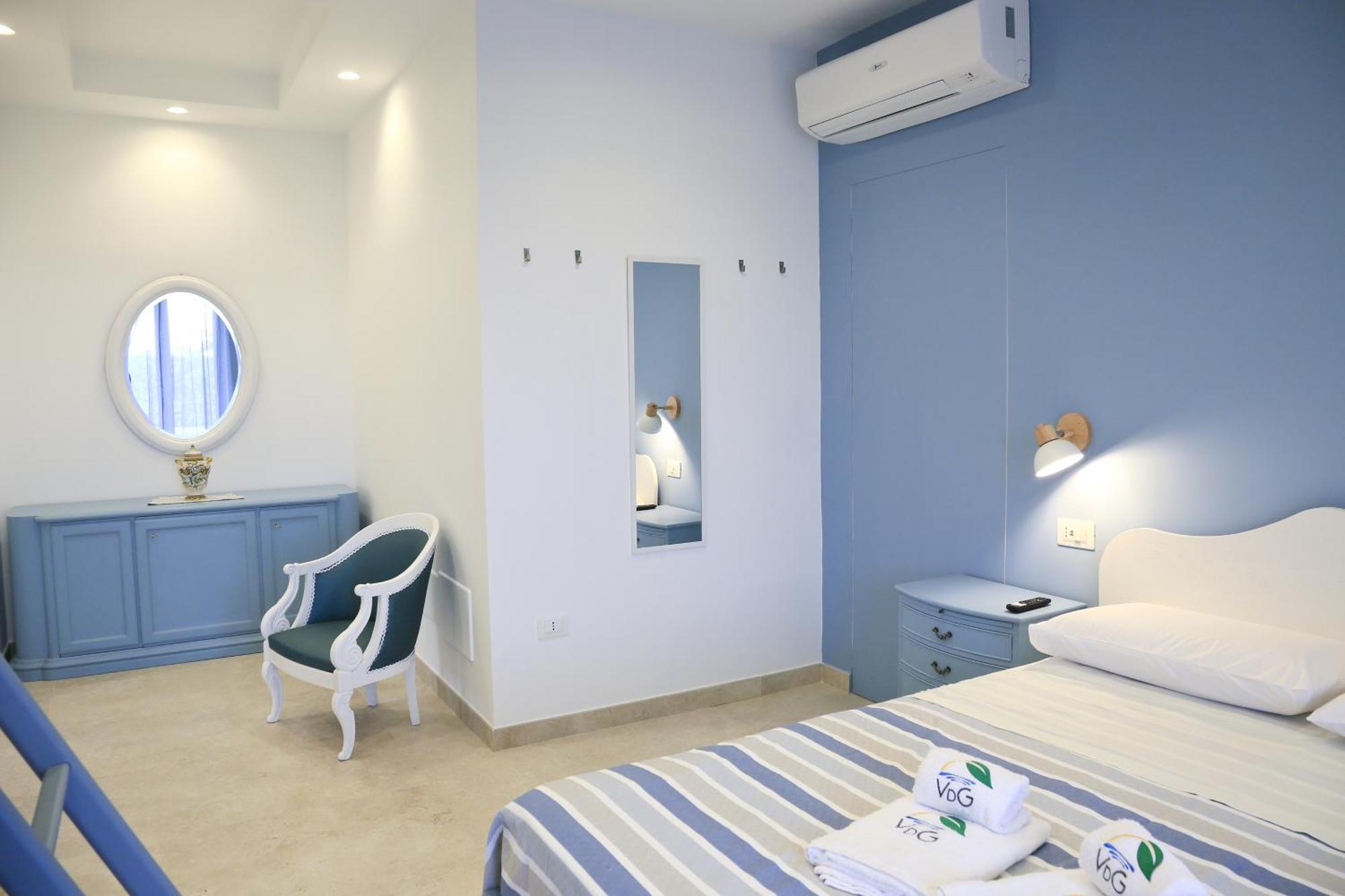 Villa Del Gaudio Rooms & Apartments Кастеламаре ди Стабия Екстериор снимка