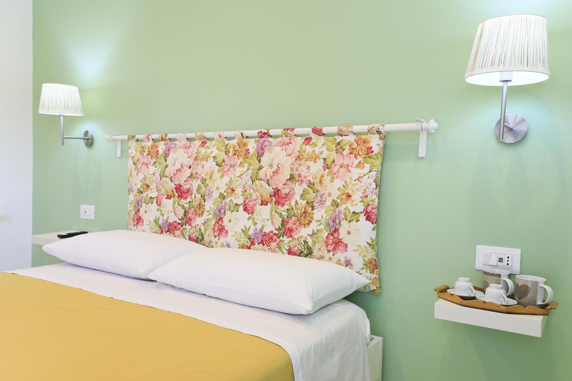 Villa Del Gaudio Rooms & Apartments Кастеламаре ди Стабия Екстериор снимка