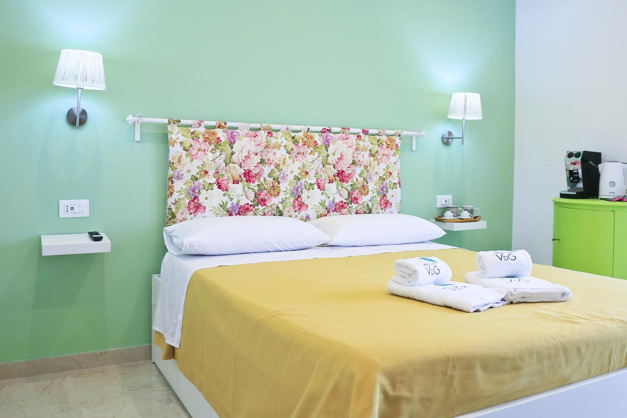 Villa Del Gaudio Rooms & Apartments Кастеламаре ди Стабия Екстериор снимка